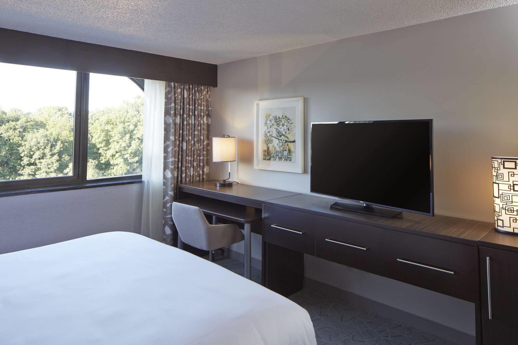 Doubletree By Hilton Atlanta Perimeter Dunwoody Hotel Екстериор снимка