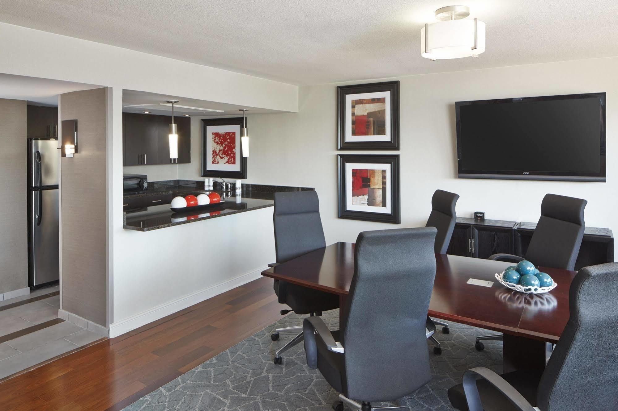 Doubletree By Hilton Atlanta Perimeter Dunwoody Hotel Екстериор снимка